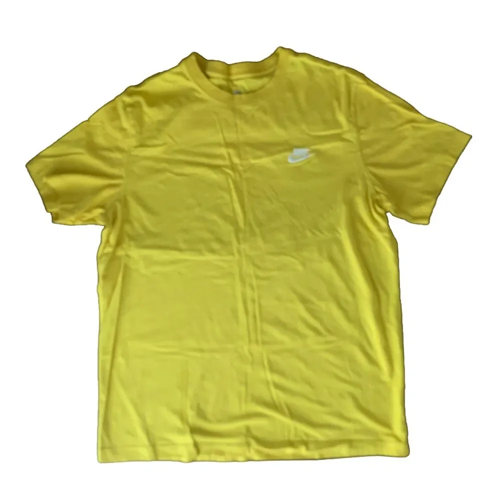 Nike Sportswear Club T-Shirt Men's Size Large Yellow
